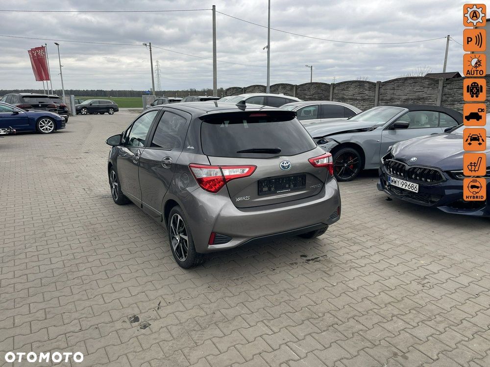 Toyota Yaris Hybrid 100 Selection Passion - 1