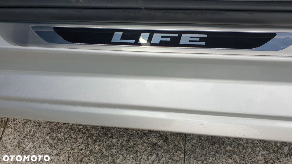 Volkswagen Polo 1.2 TSI Life - 26