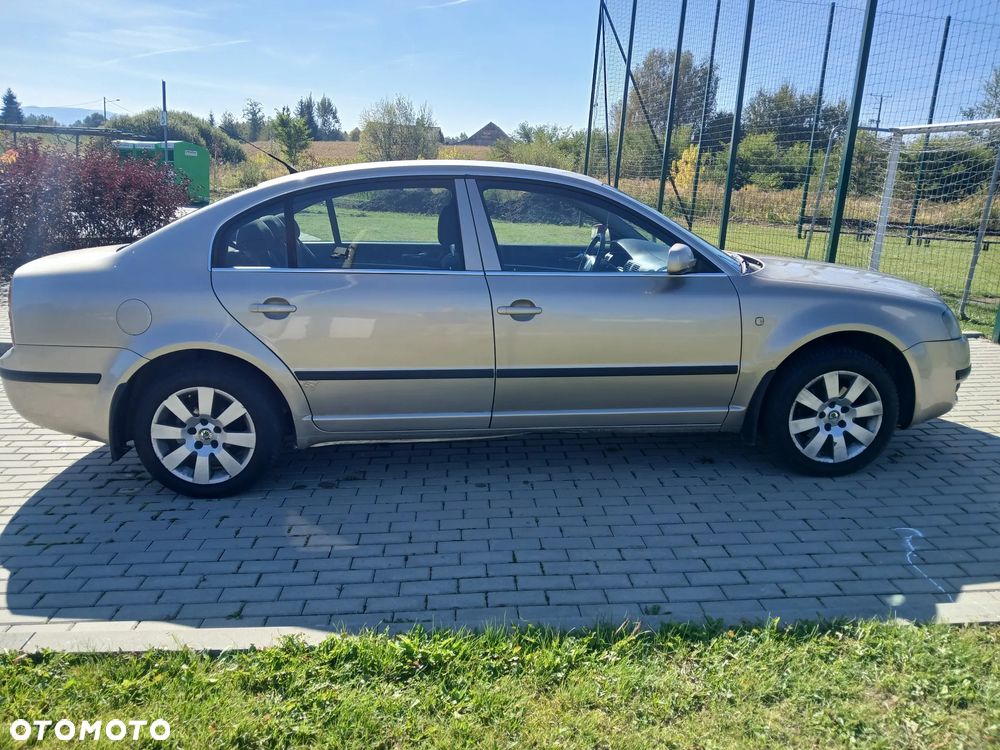 Skoda Superb - 20
