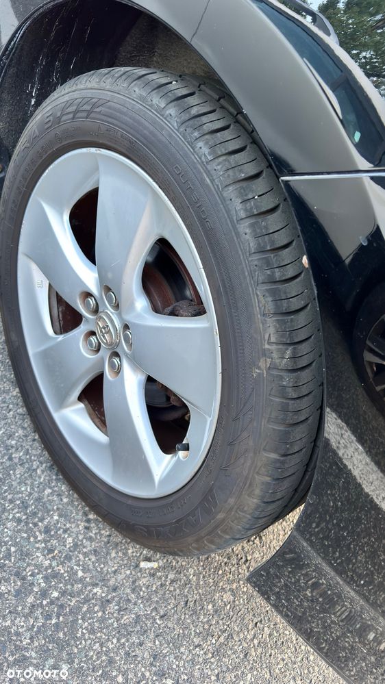 Toyota Prius 1.8 HSD Premium - 24