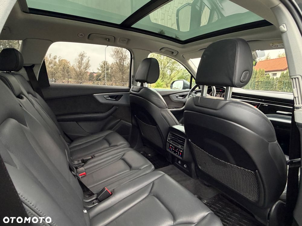 Audi Q7 - 13