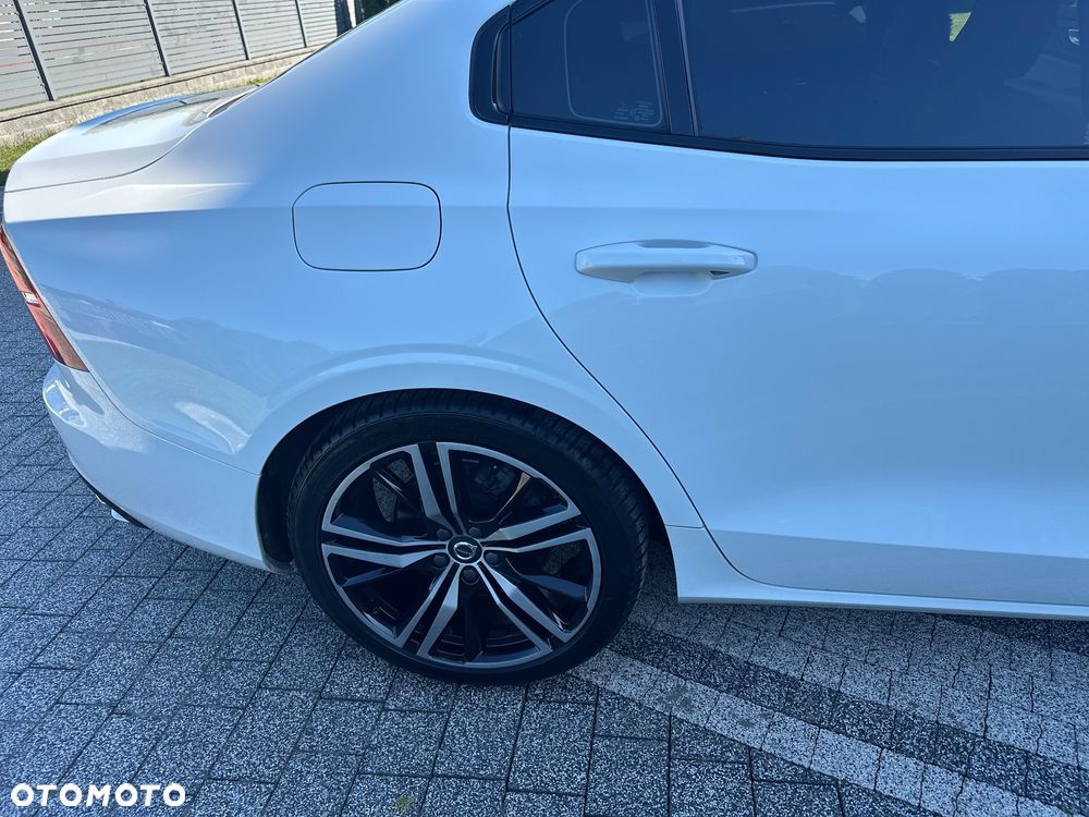 Volvo S60 T4 R-Design - 4