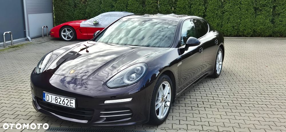 Porsche Panamera 4 - 22