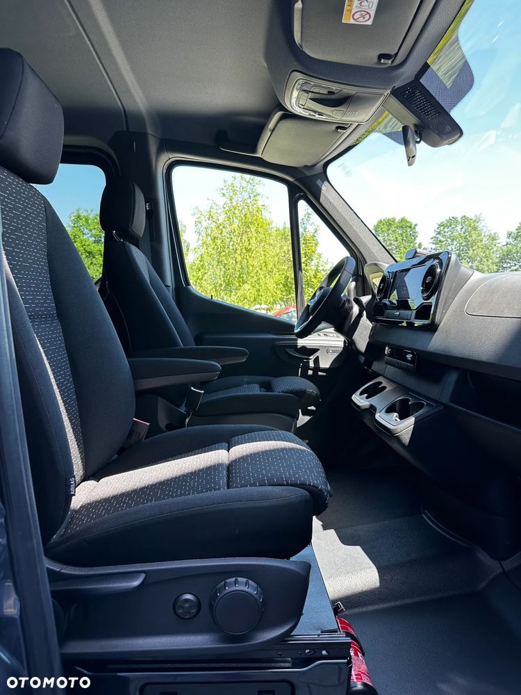 Mercedes-Benz MERCEDES-BENZ Sprinter Tourer 319CDI  L2H1-4x4 - 21