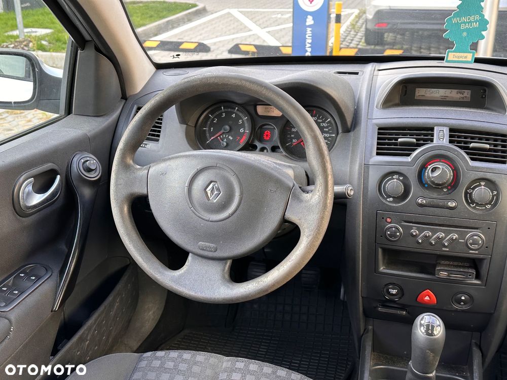 Renault Megane 1.6 Dynamique - 6