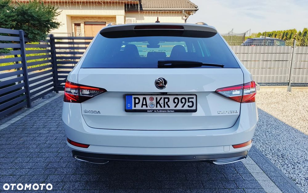 Skoda Superb 2.0 TDI DSG Sportline - 14