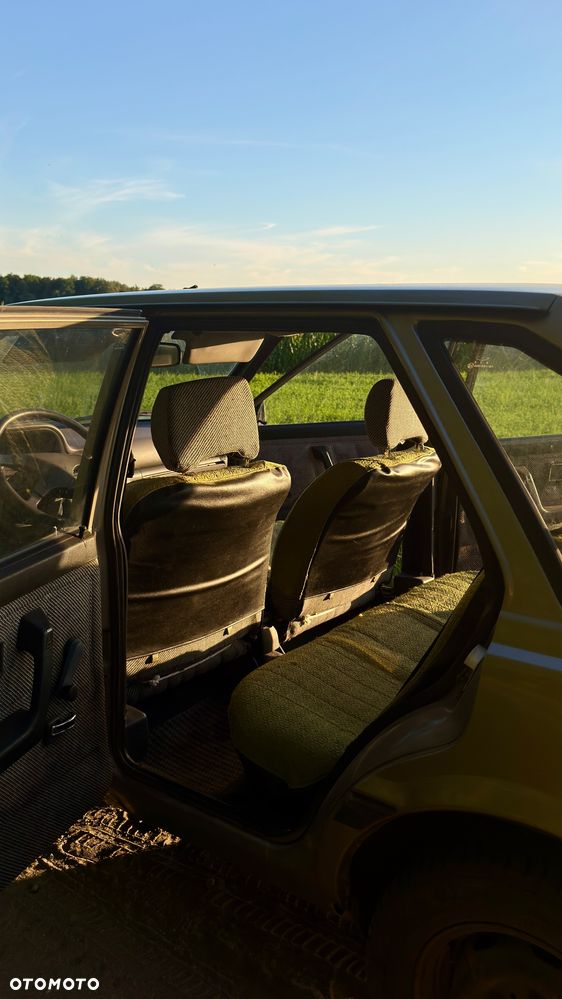 Polonez Caro - 33