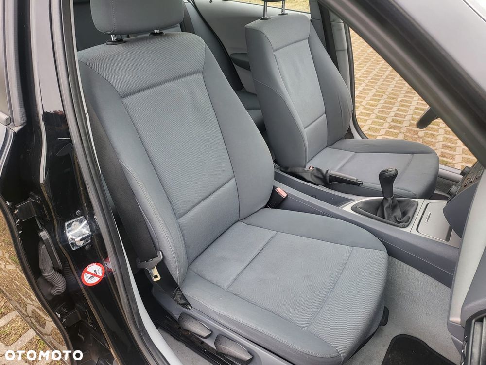 BMW Seria 1 116i - 32