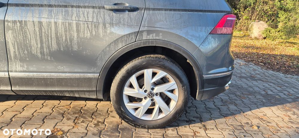 Volkswagen Tiguan - 11