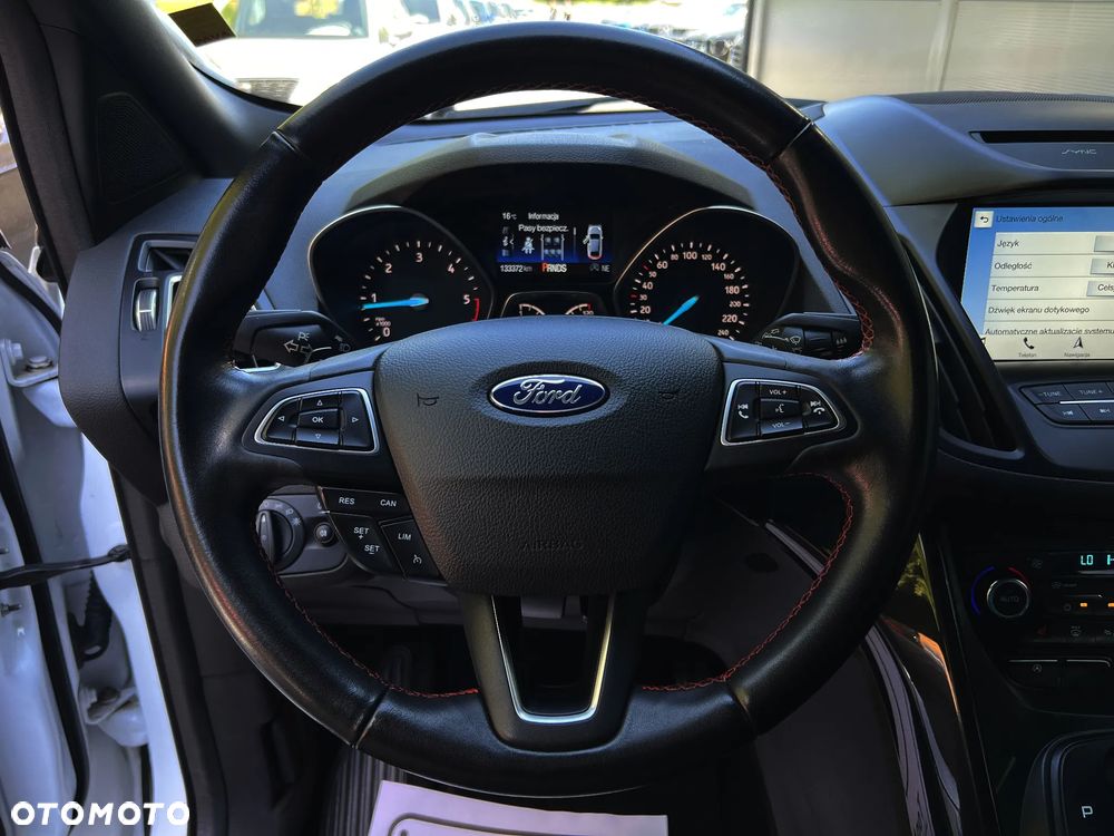 Ford Kuga 1.5 EcoBlue ST-LINE - 22