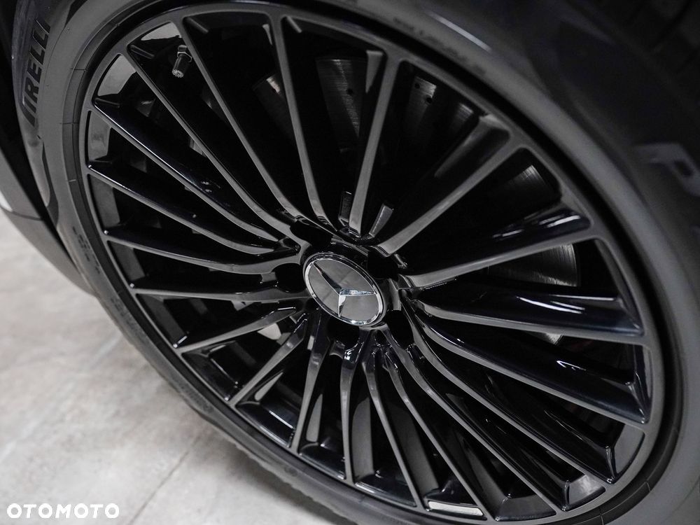 Mercedes-Benz GLB - 2