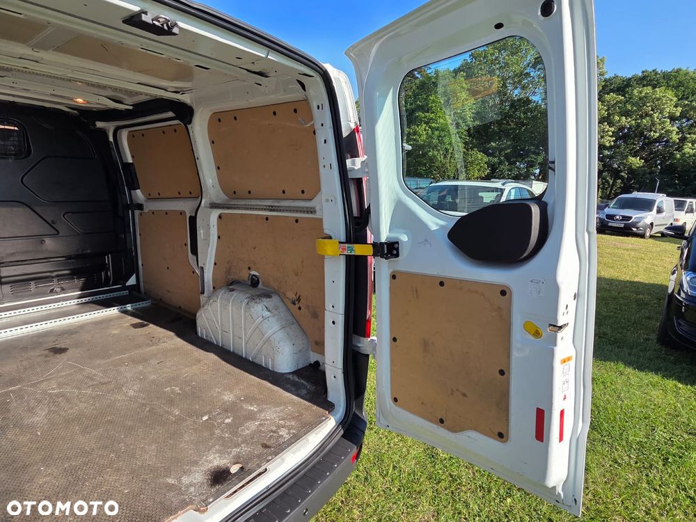 Ford TRANSIT CUSTOM - 12