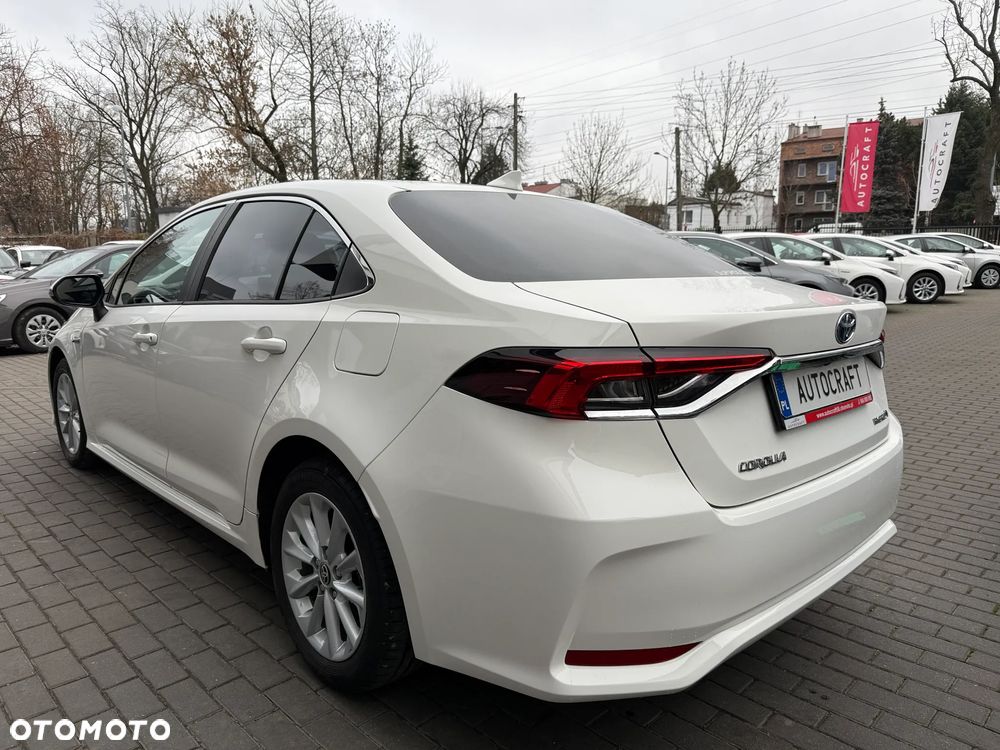 Toyota Corolla 1.8 Hybrid Comfort - 29