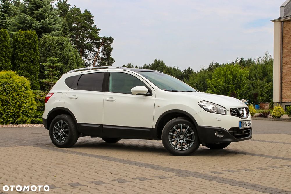 Nissan Qashqai 2.0 dCi DPF tekna - 13
