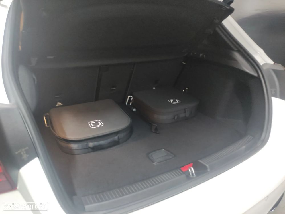 Mercedes-Benz A 250 e - 9