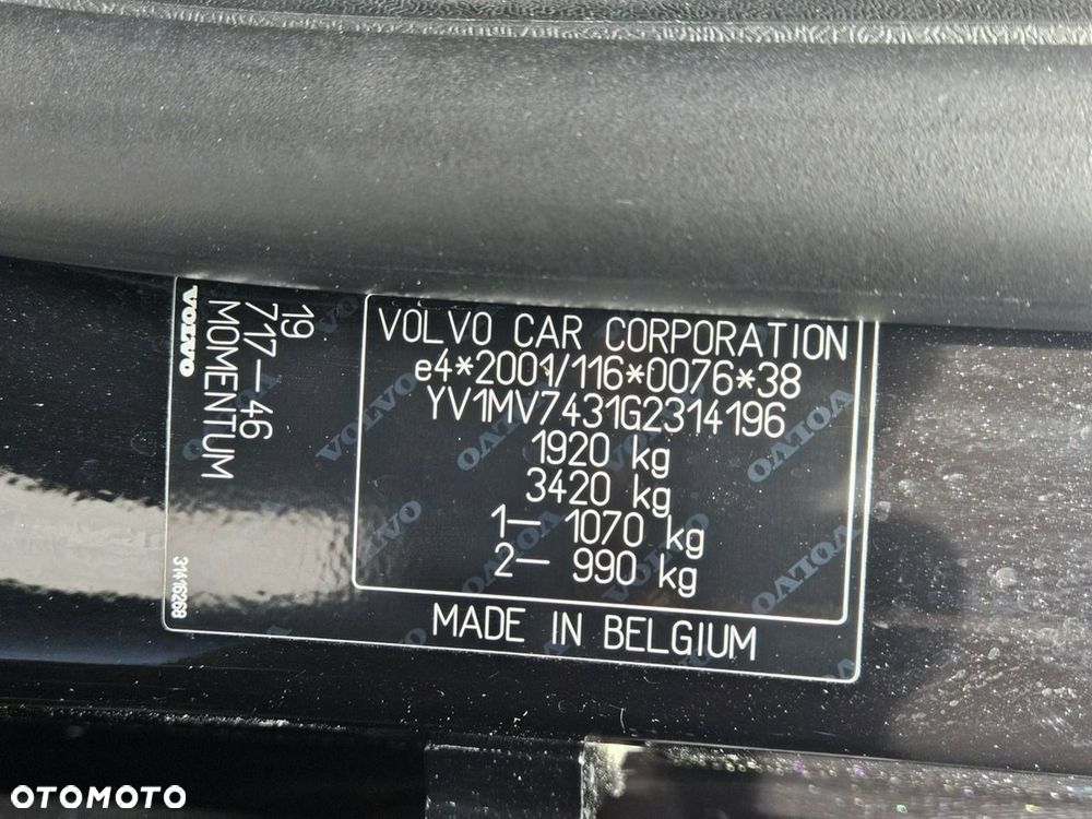 Volvo V40 - 25