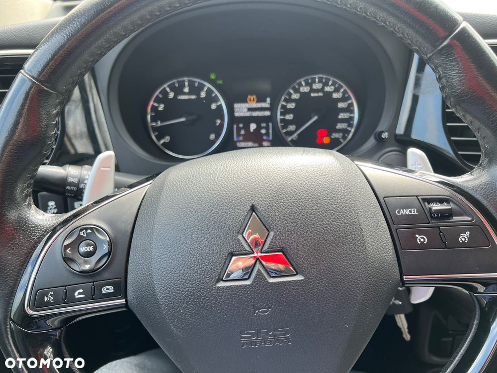 Mitsubishi Outlander 2.0 2WD CVT Diamant Edition - 15