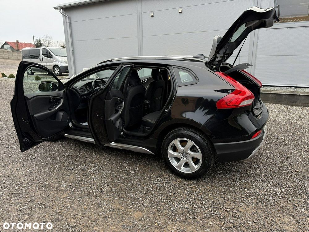 Volvo V40 Cross Country - 21
