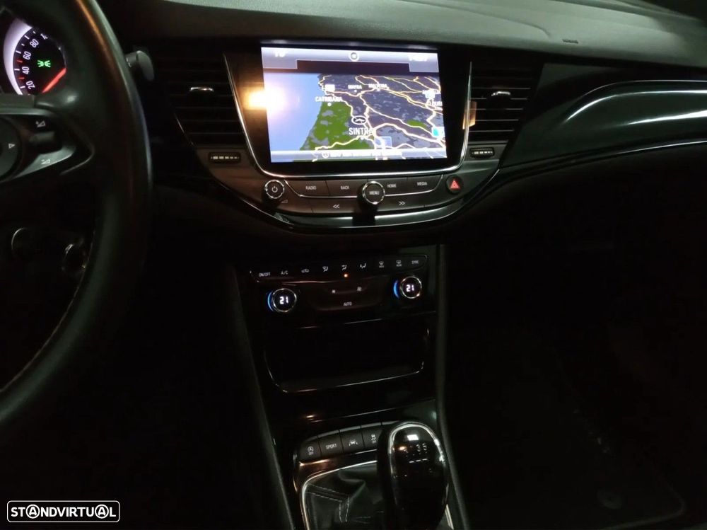 Opel Astra Sports Tourer - 14