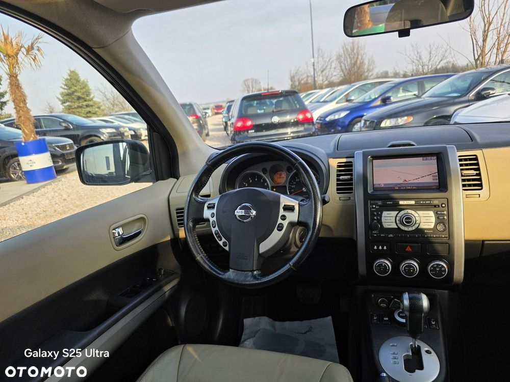 Nissan X-Trail 2.5 4x4 CVT-Automatik SE - 37