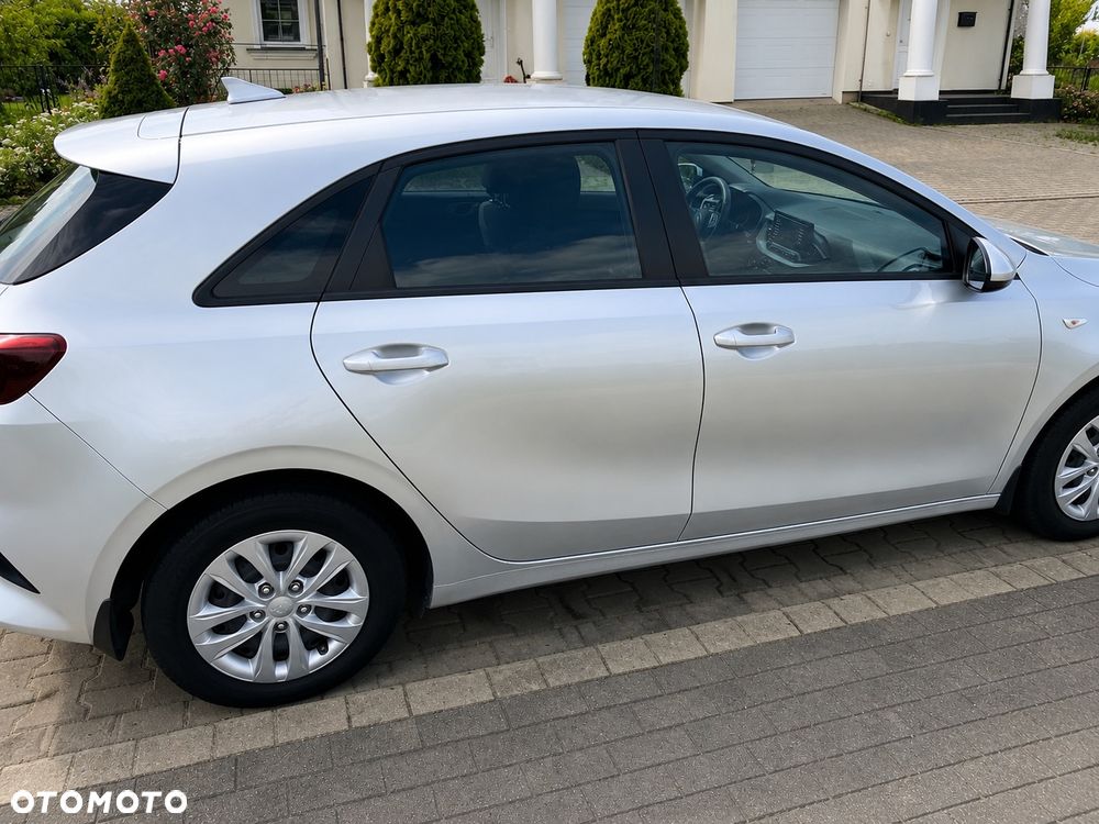 Kia Ceed 1.6 CRDi mHEV M - 4