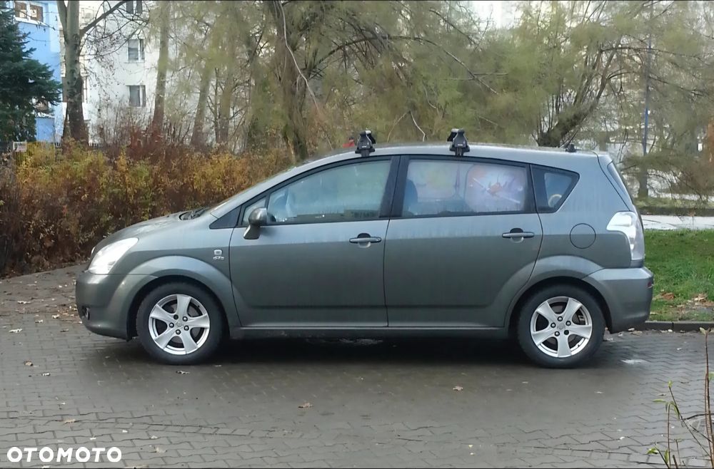 Toyota Corolla Verso 2.0 D-4D Sol 7os - 25