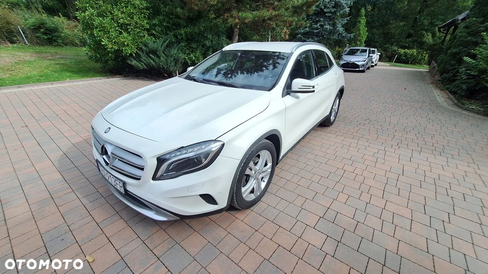 Mercedes-Benz GLA 250 4Matic 7G-DCT AMG Line - 3
