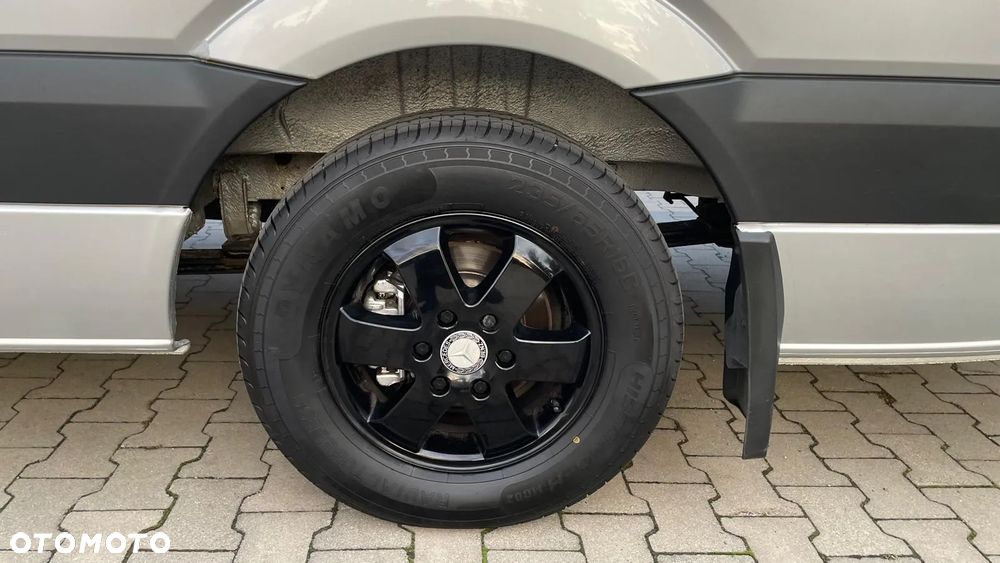 Mercedes-Benz SPRINTER - 15