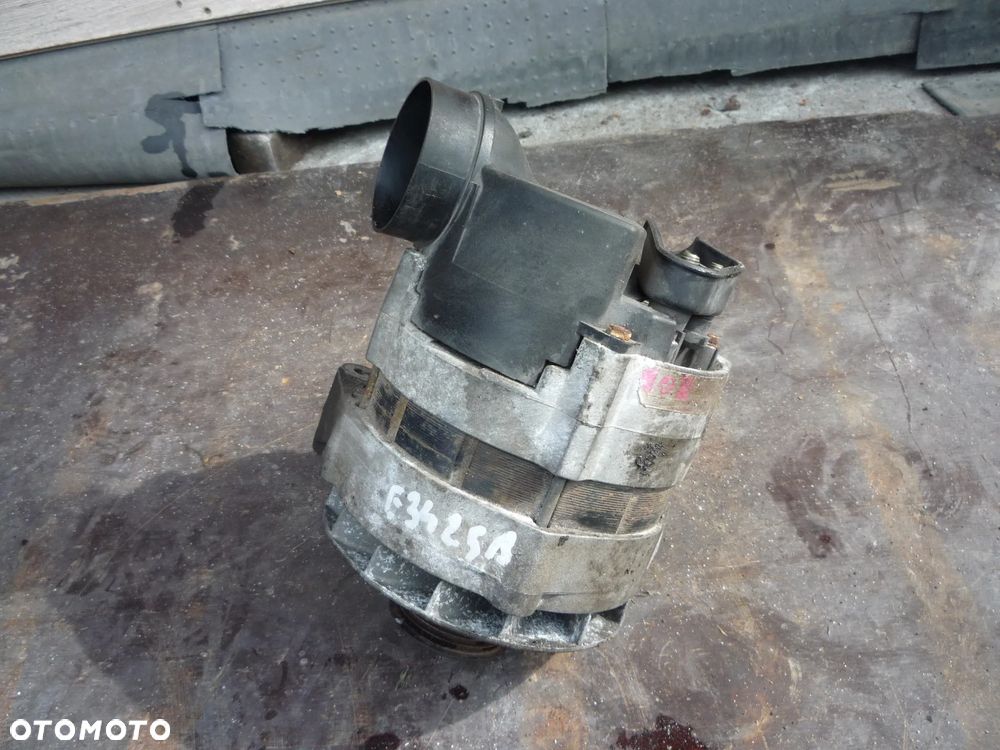 BMW E34 525 ALTERNATOR - 1