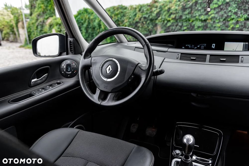 Renault Espace 2.0 Dynamique - 28