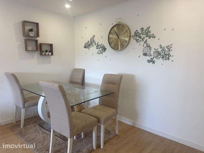 T2 Apartamento para alugar - Grande imagem: 4/5