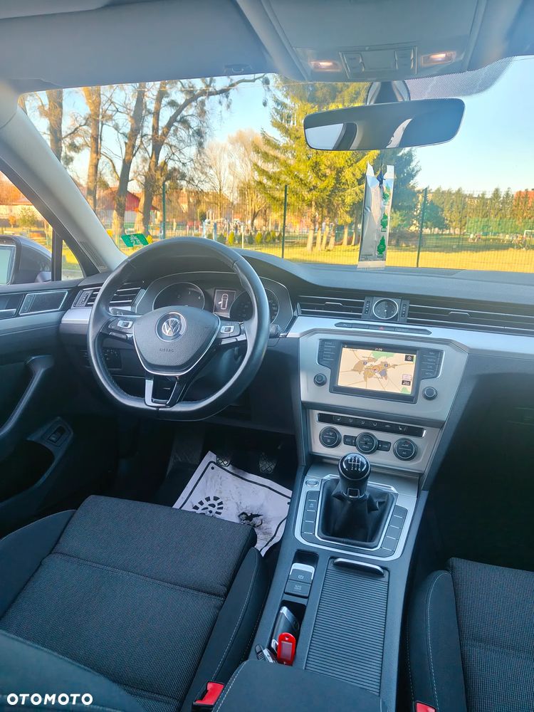 Volkswagen Passat 2.0 TDI (BlueMotion Technology) Comfortline - 9