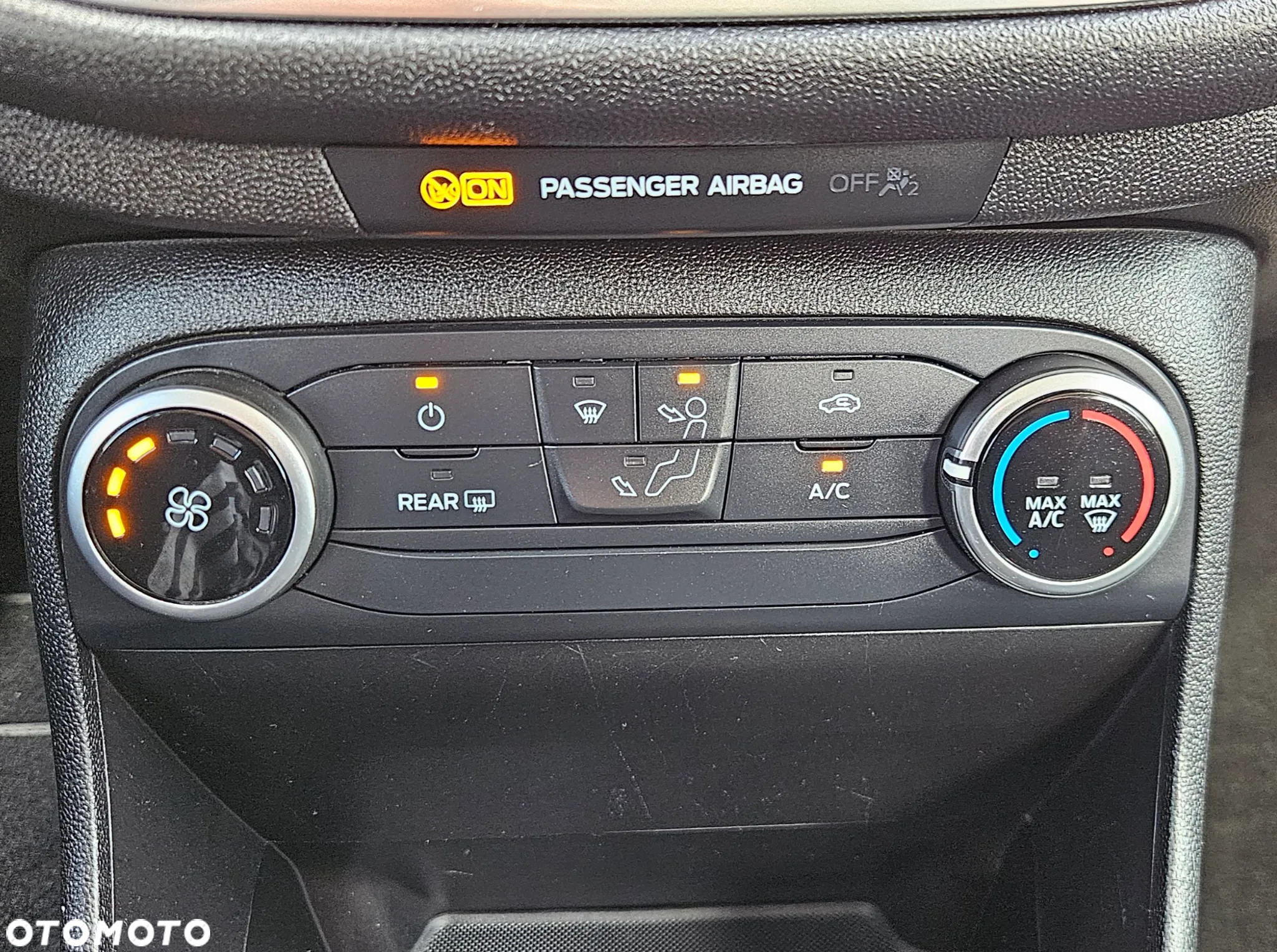 Ford Fiesta 1.1 S&S TITANIUM - 12