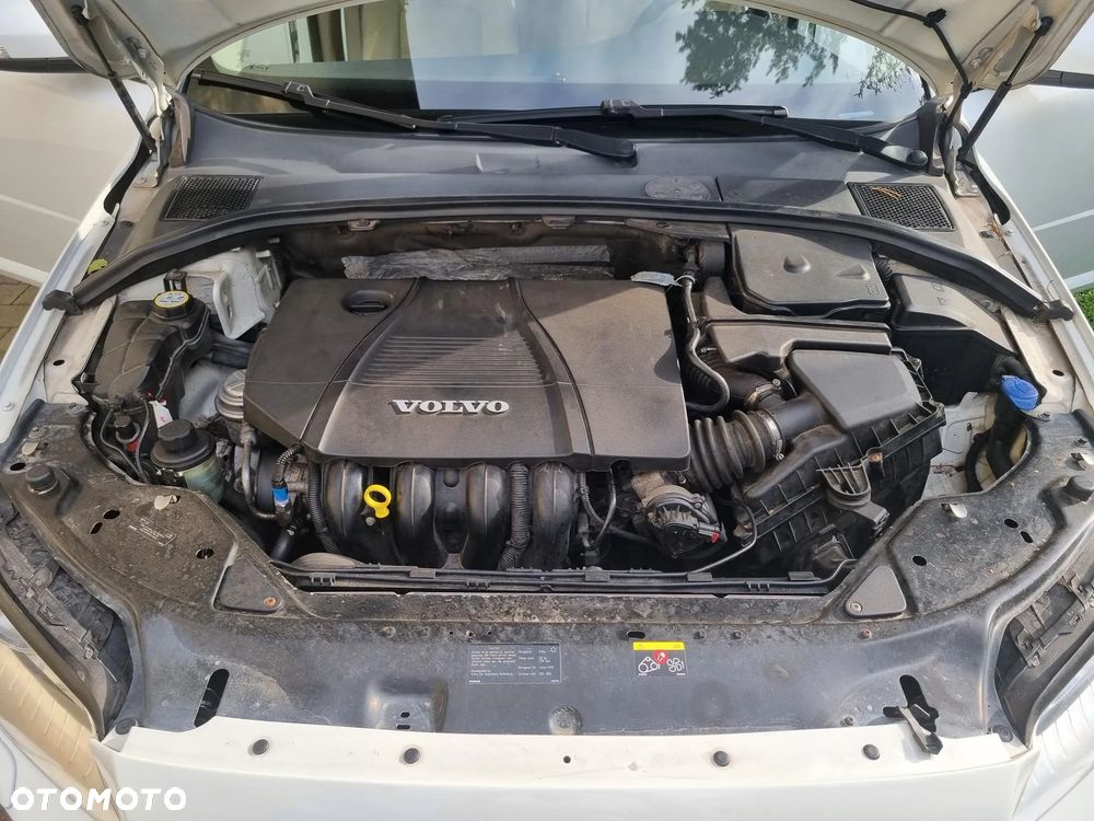 Volvo V70 2.0 Momentum - 14