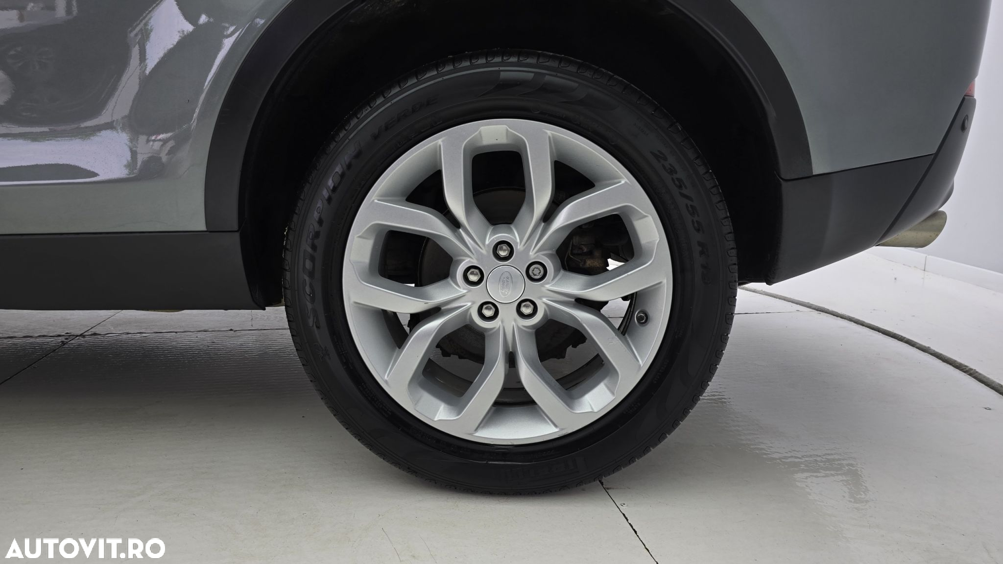Land Rover Discovery Sport 2.0 l TD4 HSE - 22