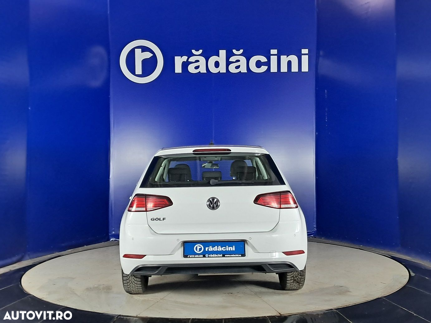 Volkswagen Golf - 12