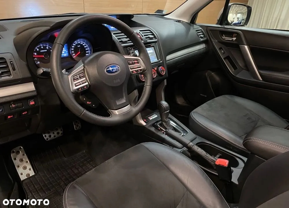 Subaru Forester 2.0XT Platinum Lineartronic - 13