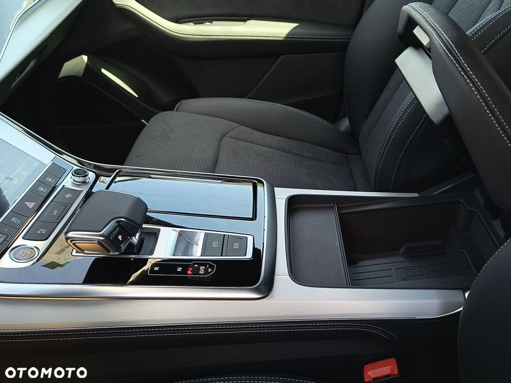 Audi Q8 - 35