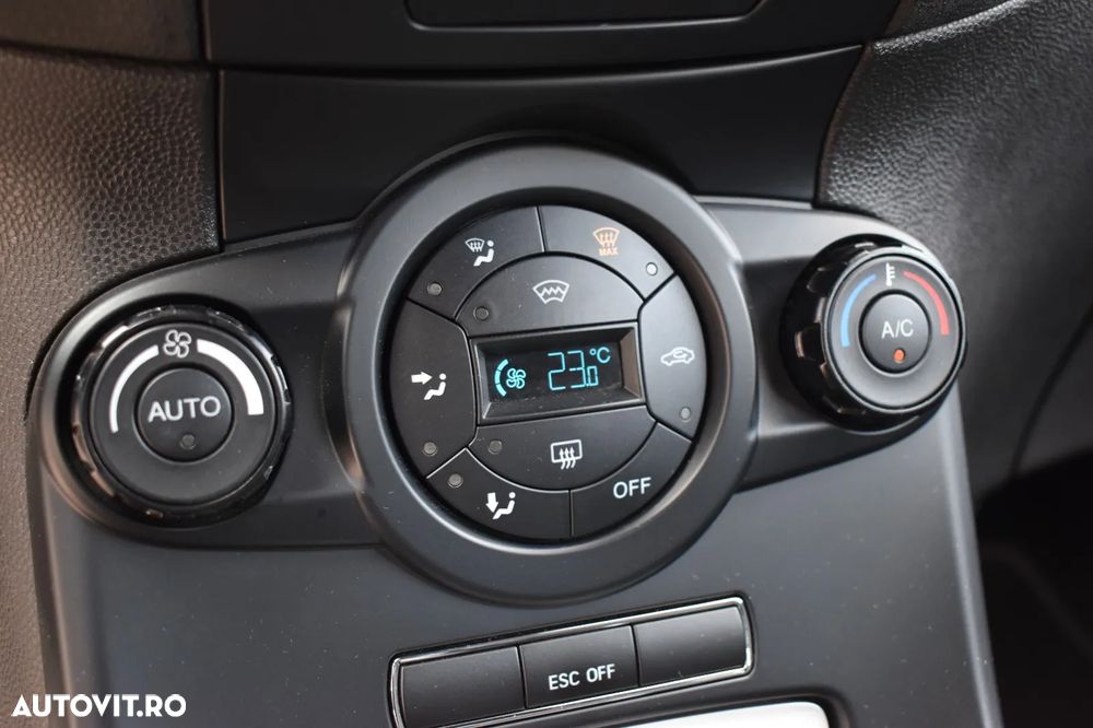 Ford Fiesta 1.6 ST - 12