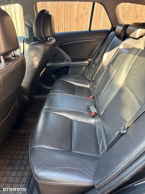 Toyota Avensis 2.0 Prestige - 8