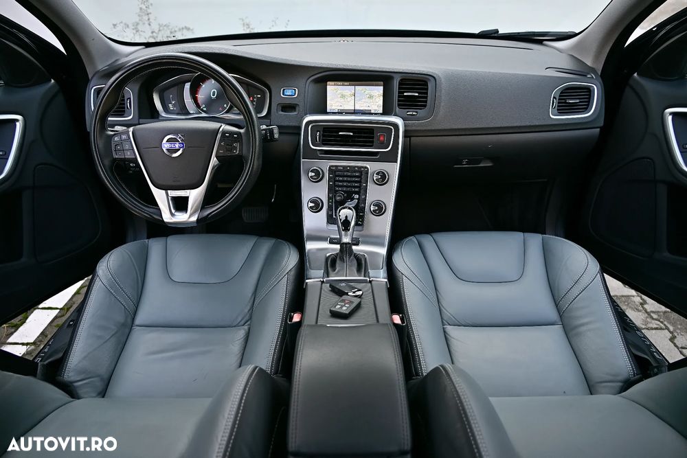 Volvo V60 D6 Plug-In-Hybrid AWD Geartronic Summum - 7