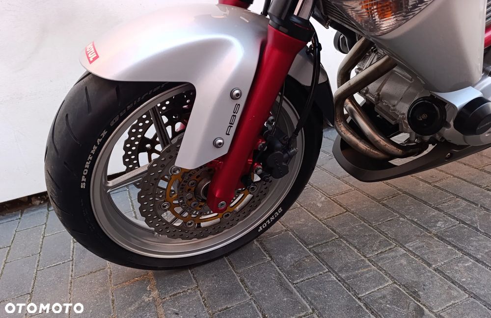 Kawasaki ER - 9