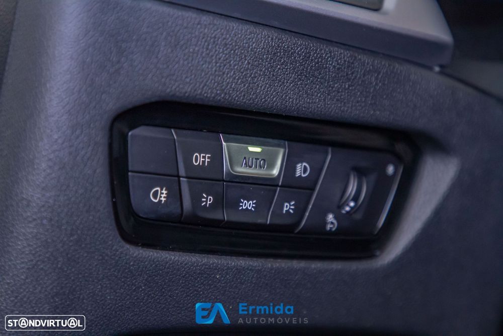 BMW 330 e Auto - 40