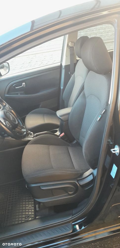 Kia Carens 1.7 CRDi M EU6 - 11
