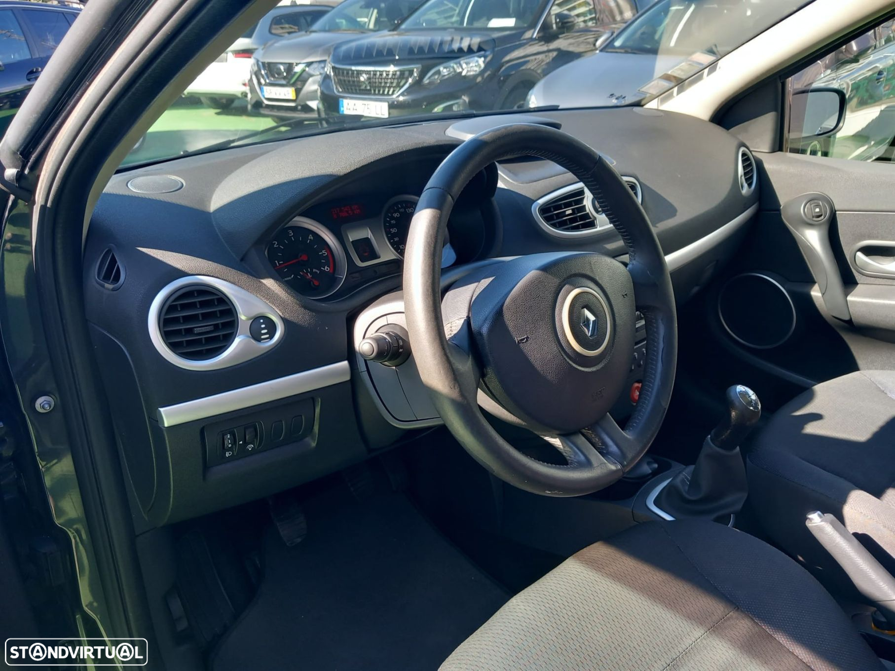 Renault Clio 1.5 dCi Confort - 9