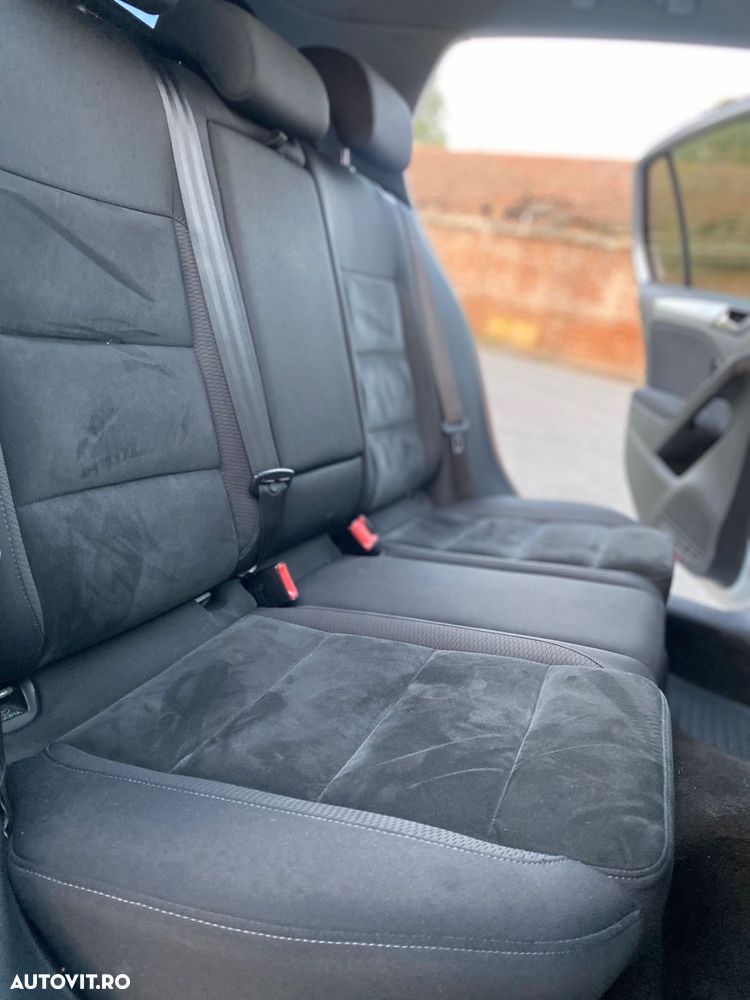 Volkswagen Golf 2.0 TDI BlueMotion Technology Highline - 9