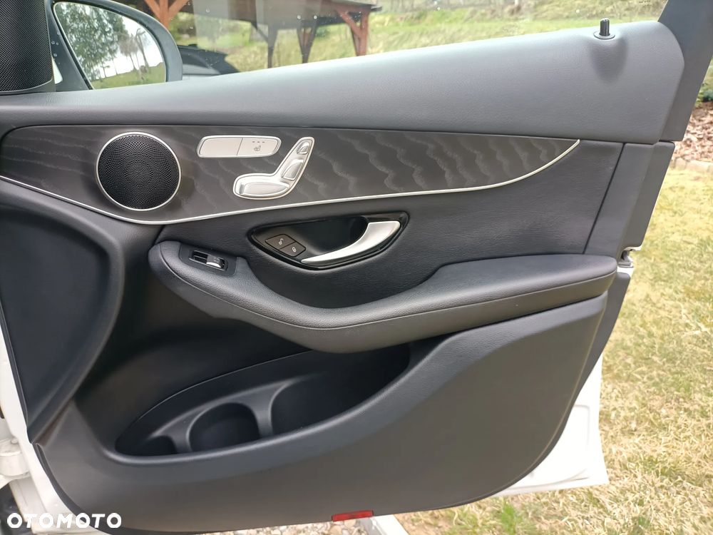 Mercedes-Benz GLC 300 4Matic 9G-TRONIC - 13