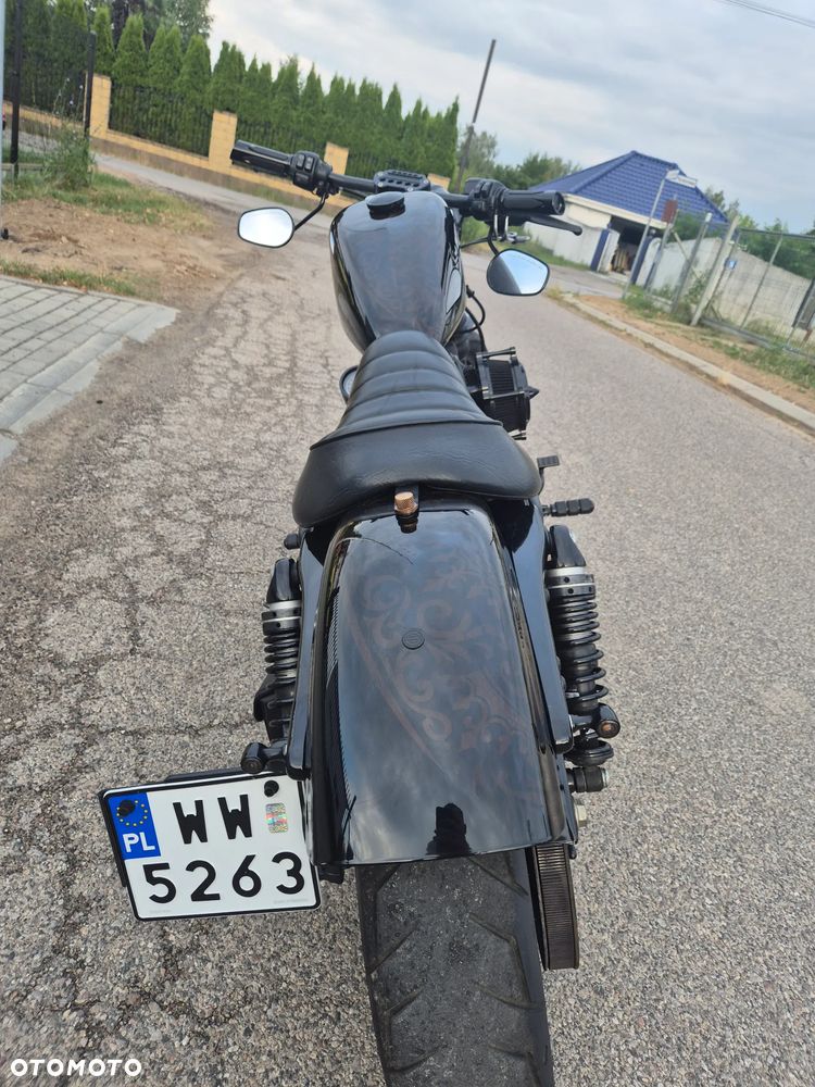 Harley-Davidson Sportster Iron 883 - 19