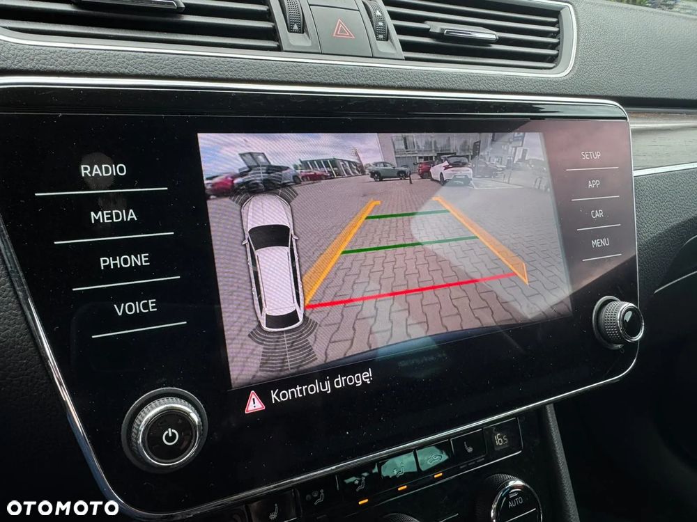 Skoda Superb 2.0 TDI SCR 4x4 Scout DSG - 15