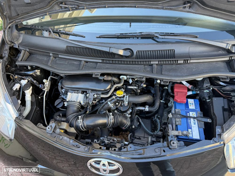 Toyota iQ 1.33 VVT-i 2 MultiDrive EP+NAVI+Bluetooth - 15